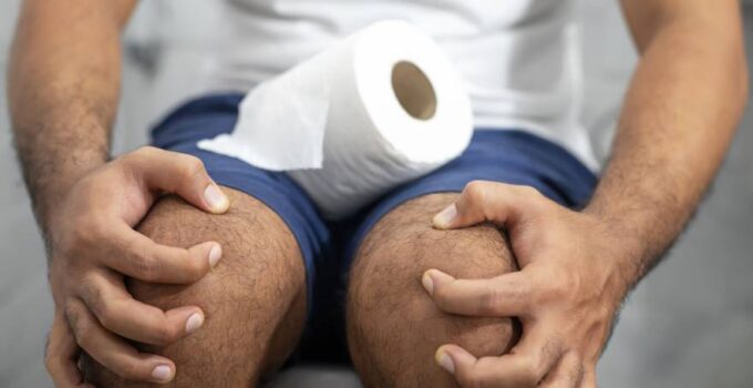 How To Treat Hemorrhoids (Piles) At Home?